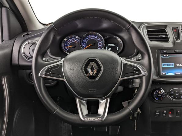 Renault Sandero II Рестайлинг с пробегом 2019 года, цена 1 180 000 рублей, 123084 км, хэтчбек, Автокод Объявления