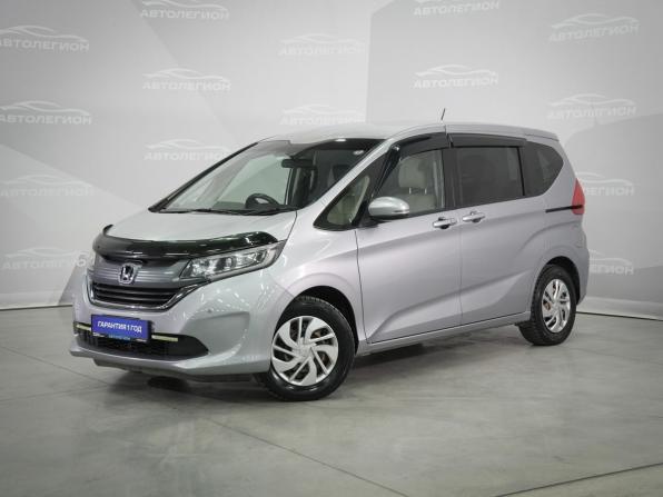 Honda Freed II с пробегом 2017 года, цена 1 580 000 рублей, 122500 км, компактвэн, Автокод Объявления