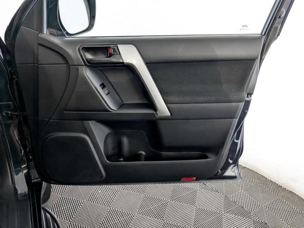 Toyota Land Cruiser Prado 150 Series Рестайлинг 3 с пробегом 2021 года, цена 5 415 000 рублей, 50750 км, внедорожник, Автокод Объявления