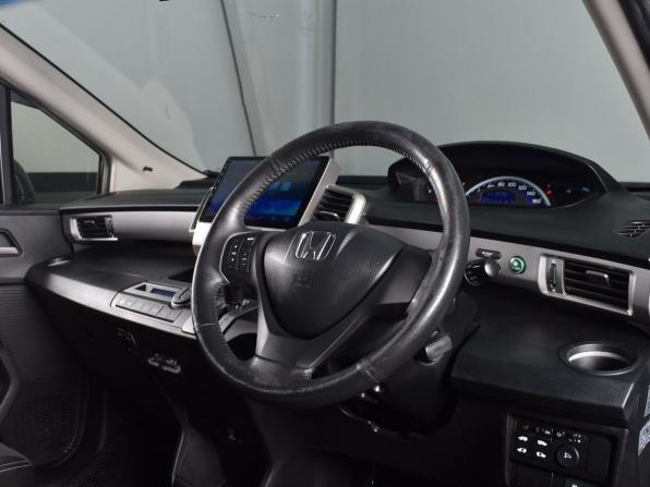 Honda Freed I Рестайлинг с пробегом 2014 года, цена 1 199 995 рублей, 135792 км, компактвэн, Автокод Объявления