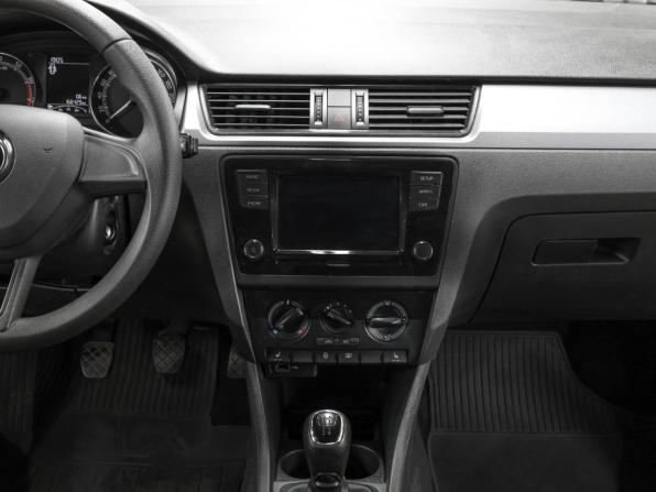 Skoda Rapid I Рестайлинг с пробегом 2019 года, цена 1 197 000 рублей, 167000 км, лифтбек, Автокод Объявления