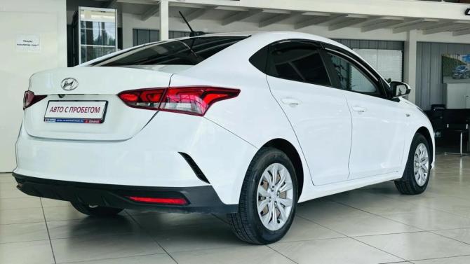 Hyundai Solaris II Рестайлинг с пробегом 2022 года, цена 1 698 000 рублей, 242000 км, седан, Автокод Объявления