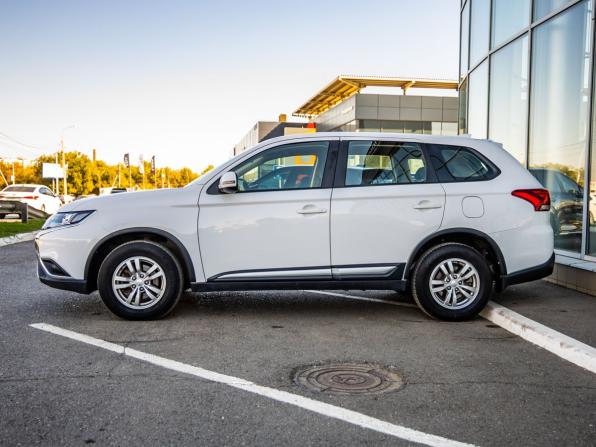 Mitsubishi Outlander III Рестайлинг 3 с пробегом 2019 года, цена 1 998 000 рублей, 150320 км, внедорожник, Автокод Объявления