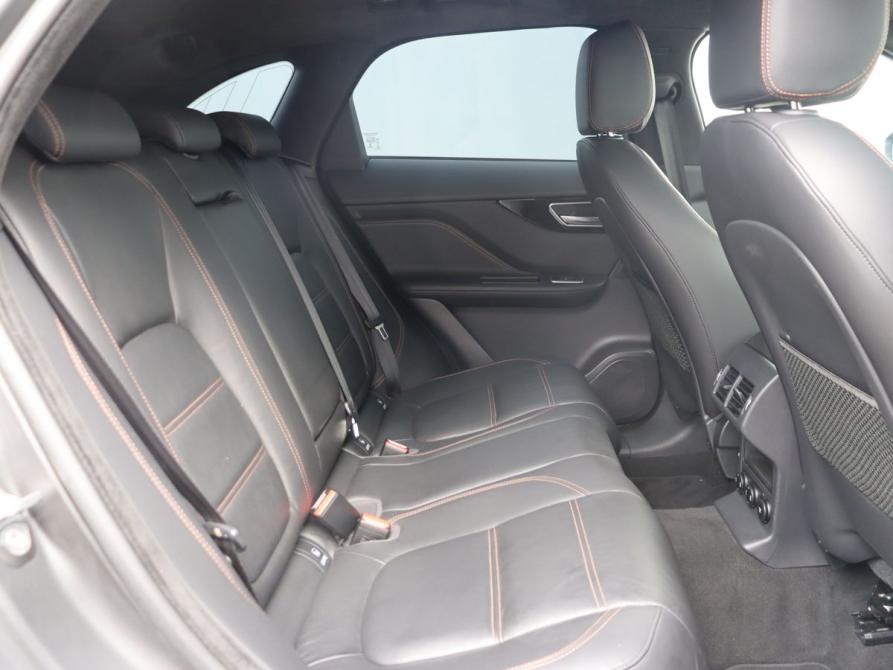 Jaguar F-Pace I Москва  - изображение 22
