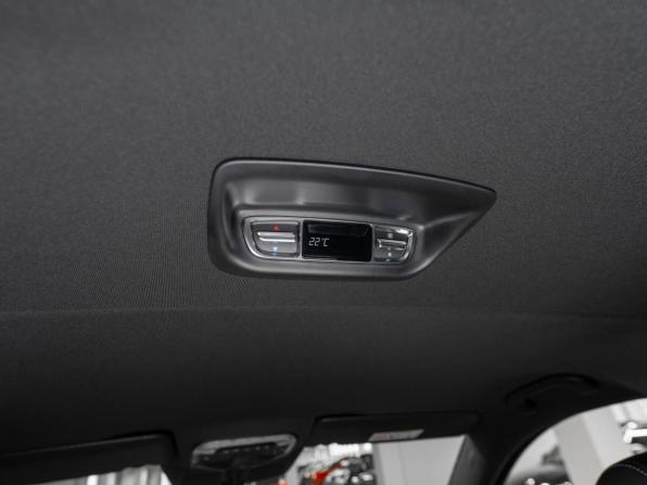 Mercedes-Benz V-Класс III (W447) Рестайлинг 2 с пробегом 2025 года, цена 13 500 000 рублей, 22 км, минивэн, Автокод Объявления