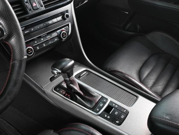 Kia Optima IV с пробегом 2017 года, цена 1 899 000 рублей, 185282 км, седан, Автокод Объявления