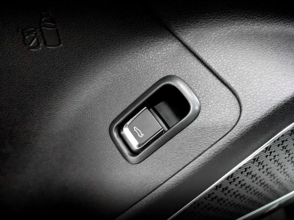 Geely Atlas Pro с пробегом 2023 года, цена 1 915 000 рублей, 111621 км, внедорожник, Автокод Объявления