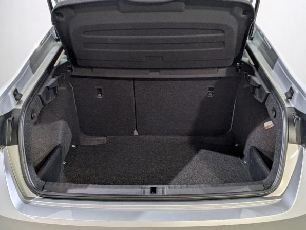 Skoda Octavia IV (A8) с пробегом 2021 года, цена 2 400 000 рублей, 79688 км, лифтбек, Автокод Объявления