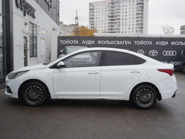 Hyundai Solaris II с пробегом 2017 года, цена 1 031 000 рублей, 252891 км, седан, Автокод Объявления