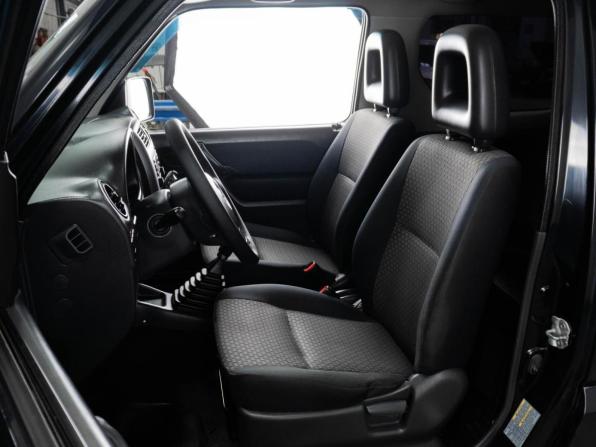 Suzuki Jimny III Рестайлинг 1 с пробегом 2011 года, цена 1 100 000 рублей, 163782 км, внедорожник, Автокод Объявления
