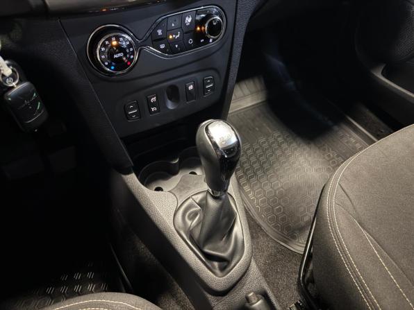 Renault Sandero II с пробегом 2018 года, цена 1 019 000 рублей, 55836 км, хэтчбек, Автокод Объявления