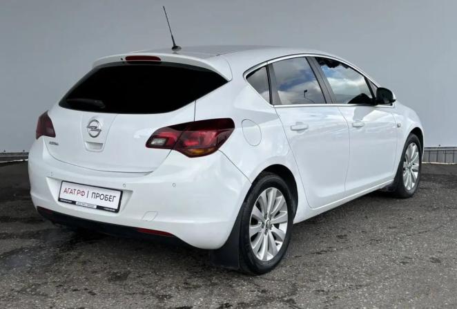 Opel Astra J с пробегом 2012 года, цена 599 000 рублей, 183638 км, хэтчбек, Автокод Объявления