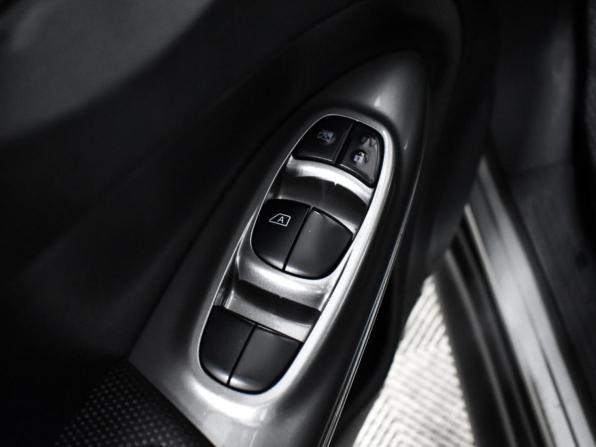 Nissan Juke I с пробегом 2012 года, цена 889 000 рублей, 152898 км, внедорожник, Автокод Объявления