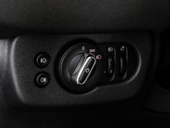 Mini Clubman II Рестайлинг с пробегом 2019 года, цена 2 799 000 рублей, 130415 км, универсал, Автокод Объявления