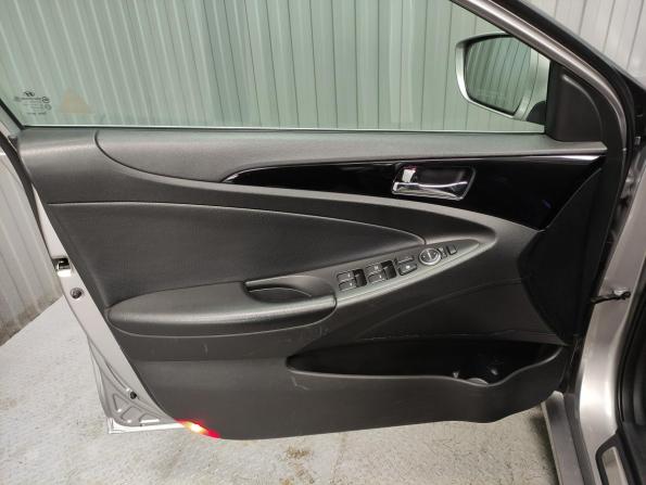 Hyundai Sonata VI (YF) с пробегом 2011 года, цена 1 299 000 рублей, 158500 км, седан, Автокод Объявления
