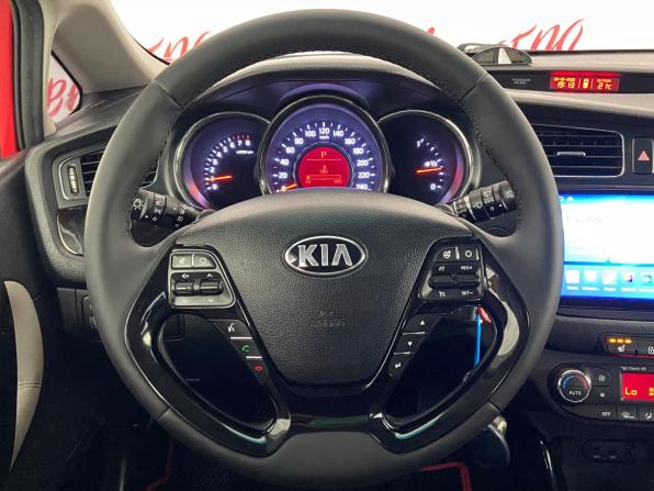 Kia Ceed II с пробегом 2014 года, цена 1 099 000 рублей, 196625 км, хэтчбек, Автокод Объявления