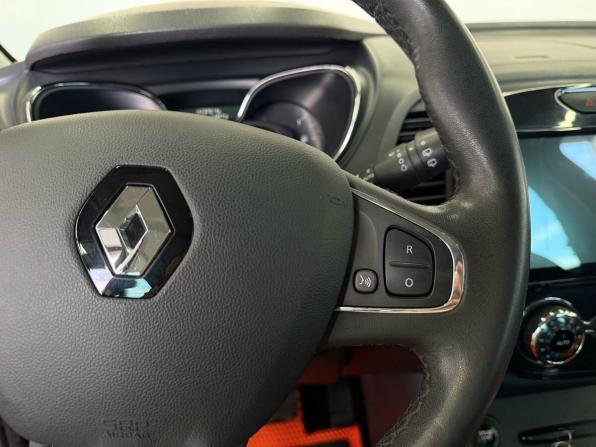 Renault Kaptur I с пробегом 2016 года, цена 1 399 000 рублей, 145000 км, внедорожник, Автокод Объявления