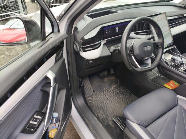 Geely Atlas II с пробегом 2024 года, цена 2 799 000 рублей, 35449 км, внедорожник, Автокод Объявления