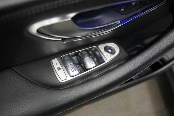 Mercedes-Benz E-Класс V (W213 S213 C238) с пробегом 2017 года, цена 3 499 000 рублей, 131000 км, седан, Автокод Объявления