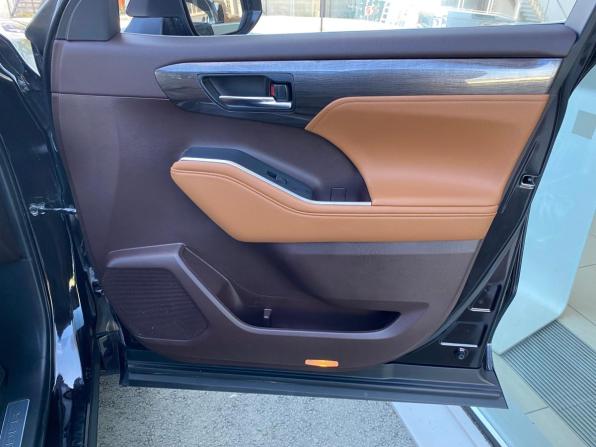 Toyota Highlander IV (XU70) с пробегом 2021 года, цена 4 474 000 рублей, 134296 км, внедорожник, Автокод Объявления