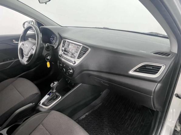 Hyundai Solaris II с пробегом 2019 года, цена 1 435 000 рублей, 69950 км, седан, Автокод Объявления