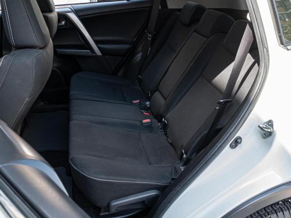 Toyota RAV4 IV (XA40) Рестайлинг с пробегом 2015 года, цена 2 320 000 рублей, 91789 км, внедорожник, Автокод Объявления