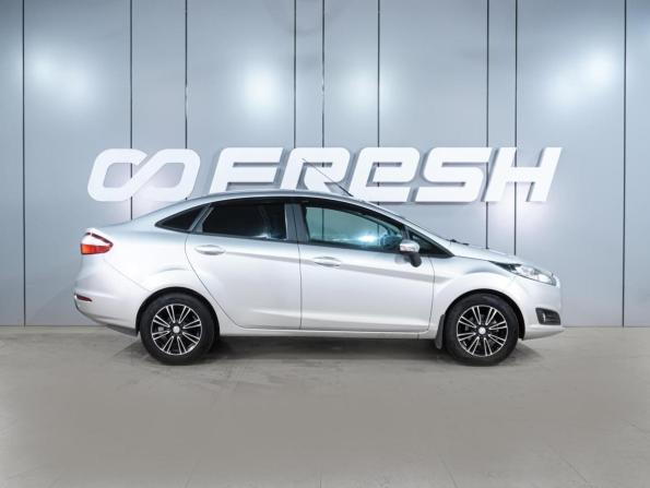 Ford Fiesta Mk6 Рестайлинг с пробегом 2015 года, цена 939 000 рублей, 107671 км, седан, Автокод Объявления