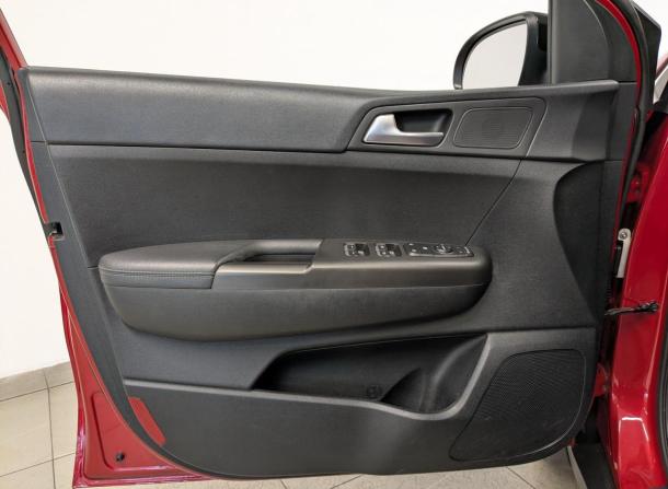 Kia Sportage IV Рестайлинг с пробегом 2020 года, цена 2 450 000 рублей, 77847 км, внедорожник, Автокод Объявления