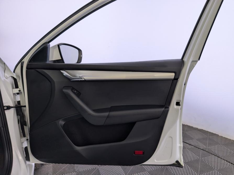 Skoda Octavia III (A7) Рестайлинг Москва  - изображение 24