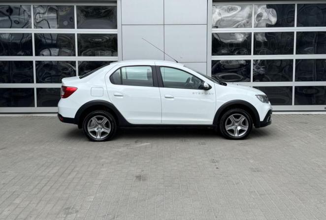 Renault Logan II Рестайлинг с пробегом 2019 года, цена 1 230 000 рублей, 95065 км, седан, Автокод Объявления