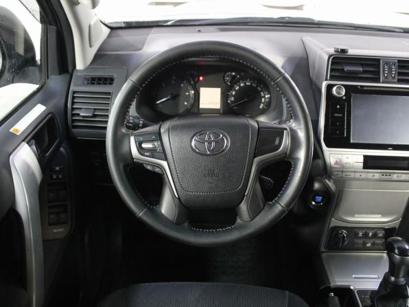 Toyota Land Cruiser Prado 150 Series Рестайлинг 2 с пробегом 2018 года, цена 4 580 000 рублей, 137000 км, внедорожник, Автокод Объявления