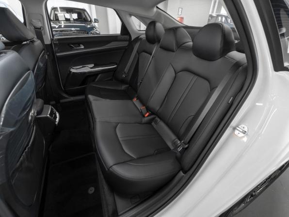 Kia K5 III Рестайлинг с пробегом 2026 года, цена 4 900 000 рублей, 15 км, седан, Автокод Объявления