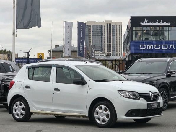 Renault Sandero II с пробегом 2017 года, цена 609 000 рублей, 157349 км, хэтчбек, Автокод Объявления