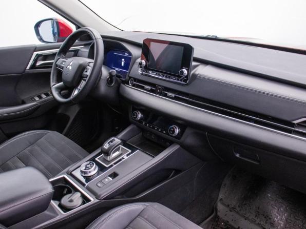 Mitsubishi Outlander IV с пробегом 2022 года, цена 3 364 000 рублей, 91300 км, внедорожник, Автокод Объявления