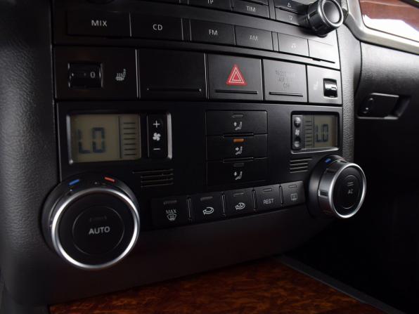 Volkswagen Touareg I Рестайлинг с пробегом 2008 года, цена 999 995 рублей, 262159 км, внедорожник, Автокод Объявления