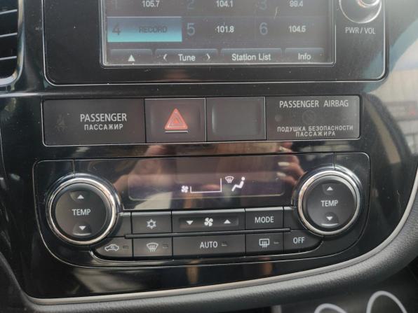 Mitsubishi Outlander III Рестайлинг с пробегом 2014 года, цена 1 349 000 рублей, 179400 км, внедорожник, Автокод Объявления