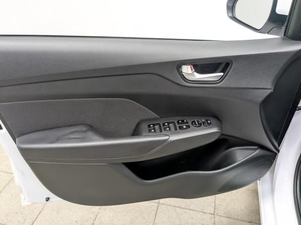 Hyundai Solaris II Рестайлинг с пробегом 2022 года, цена 1 590 000 рублей, 107306 км, седан, Автокод Объявления