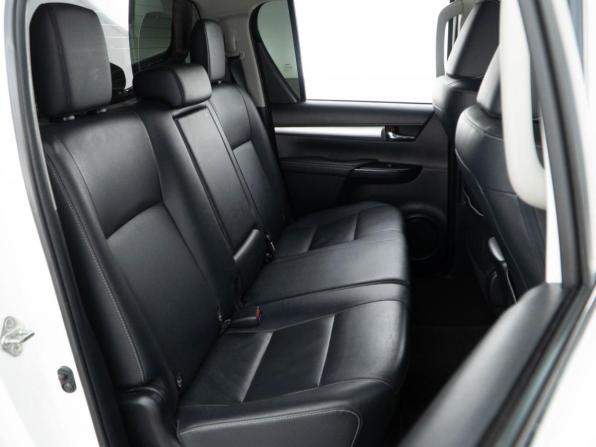 Toyota Hilux VIII с пробегом 2015 года, цена 3 369 999 рублей, 151600 км, offers.body_type.unknown, Автокод Объявления