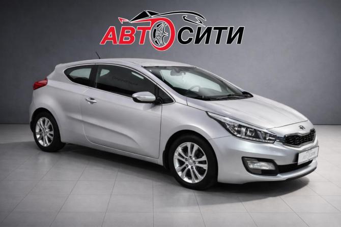 Kia Ceed II с пробегом 2013 года, цена 1 035 000 рублей, 215000 км, хэтчбек, Автокод Объявления