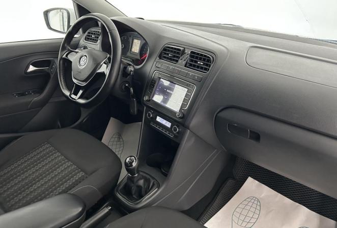 Volkswagen Polo V Рестайлинг с пробегом 2018 года, цена 1 100 000 рублей, 145178 км, седан, Автокод Объявления