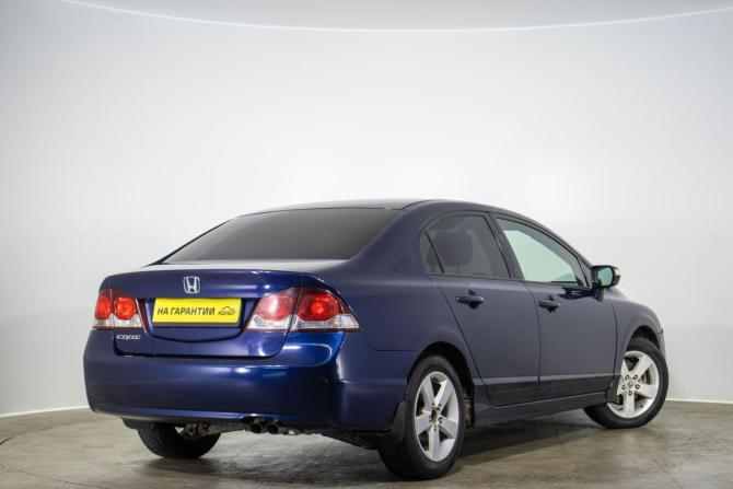 Honda Civic VIII Рестайлинг с пробегом 2009 года, цена 699 000 рублей, 319000 км, седан, Автокод Объявления