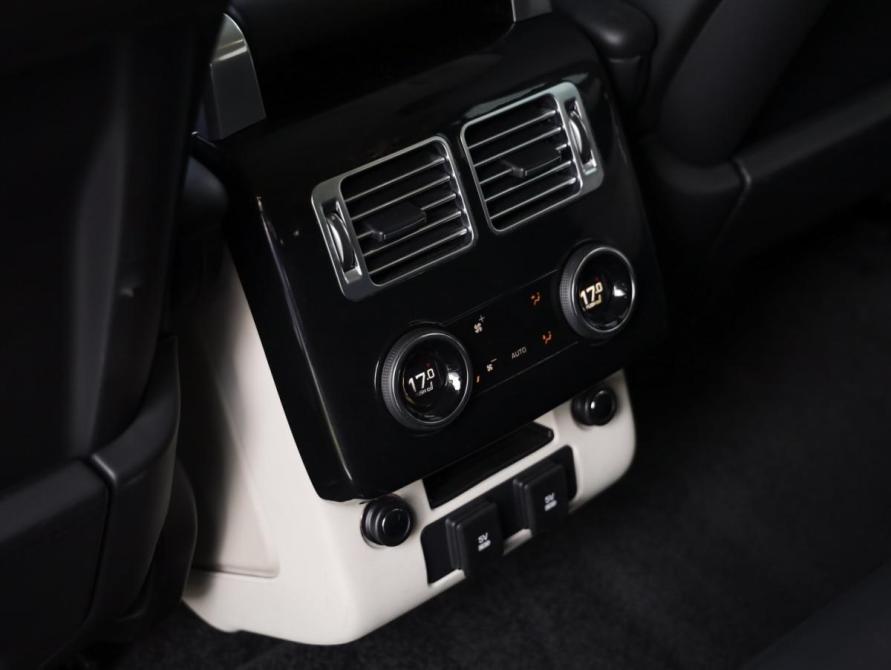 Land Rover Range Rover IV Рестайлинг Санкт-Петербург  - изображение 27