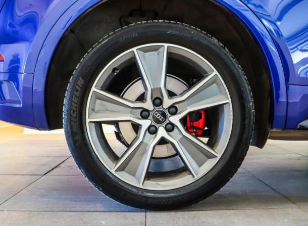 Audi Q5 II (FY) Рестайлинг с пробегом 2021 года, цена 4 599 000 рублей, 75700 км, внедорожник, Автокод Объявления