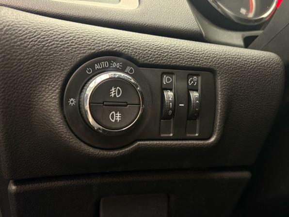 Opel Astra J с пробегом 2012 года, цена 760 000 рублей, 202888 км, хэтчбек, Автокод Объявления