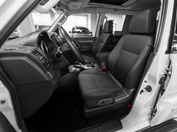 Mitsubishi Pajero IV Рестайлинг 2 с пробегом 2021 года, цена 3 790 000 рублей, 94800 км, внедорожник, Автокод Объявления