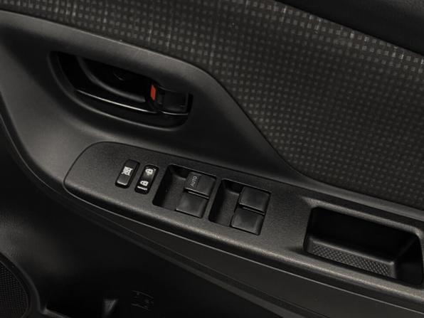 Toyota Vitz III (XP130) Рестайлинг 2 с пробегом 2019 года, цена 999 000 рублей, 98000 км, хэтчбек, Автокод Объявления