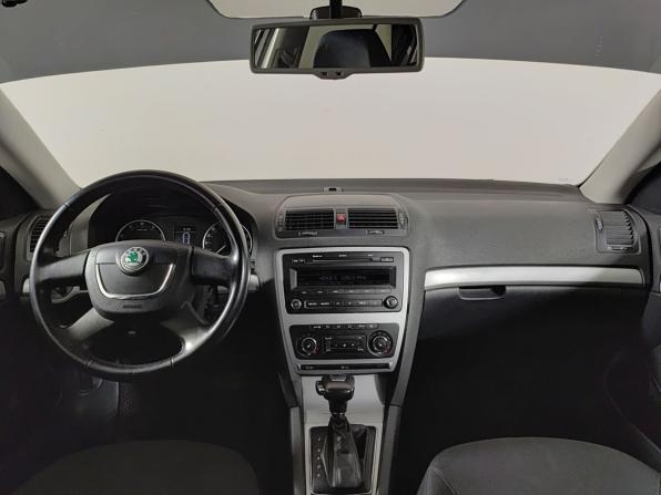 Skoda Octavia II (A5) Рестайлинг с пробегом 2013 года, цена 1 100 000 рублей, 131805 км, лифтбек, Автокод Объявления