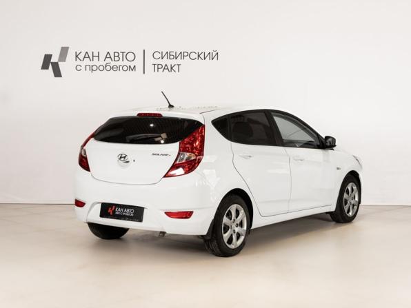 Hyundai Solaris I Рестайлинг с пробегом 2016 года, цена 880 000 рублей, 102479 км, хэтчбек, Автокод Объявления