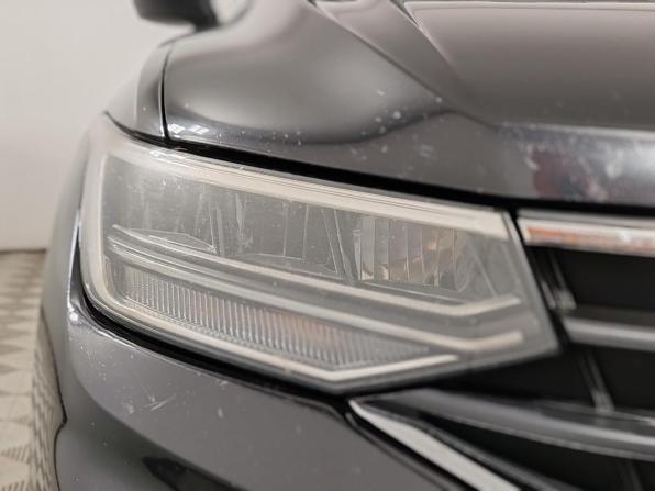 Volkswagen Tiguan II Рестайлинг с пробегом 2021 года, цена 2 175 000 рублей, 163879 км, внедорожник, Автокод Объявления
