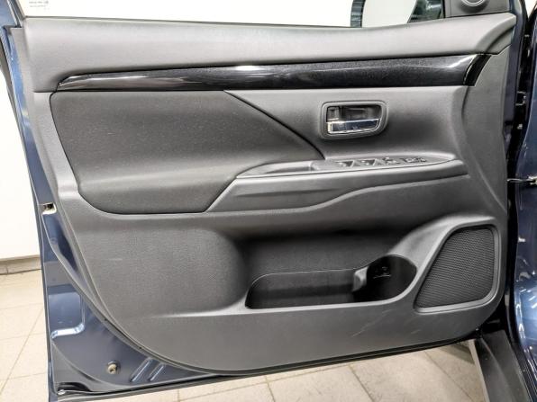 Mitsubishi Outlander III Рестайлинг 3 с пробегом 2021 года, цена 2 450 000 рублей, 90500 км, внедорожник, Автокод Объявления